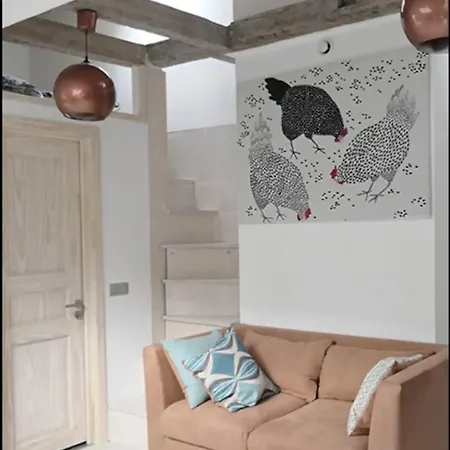 The Henhouse - A Modern Loft In The Very Center Riga Exterior photo