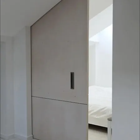 The Henhouse - A Modern Loft In The Very Center Riga Exterior photo