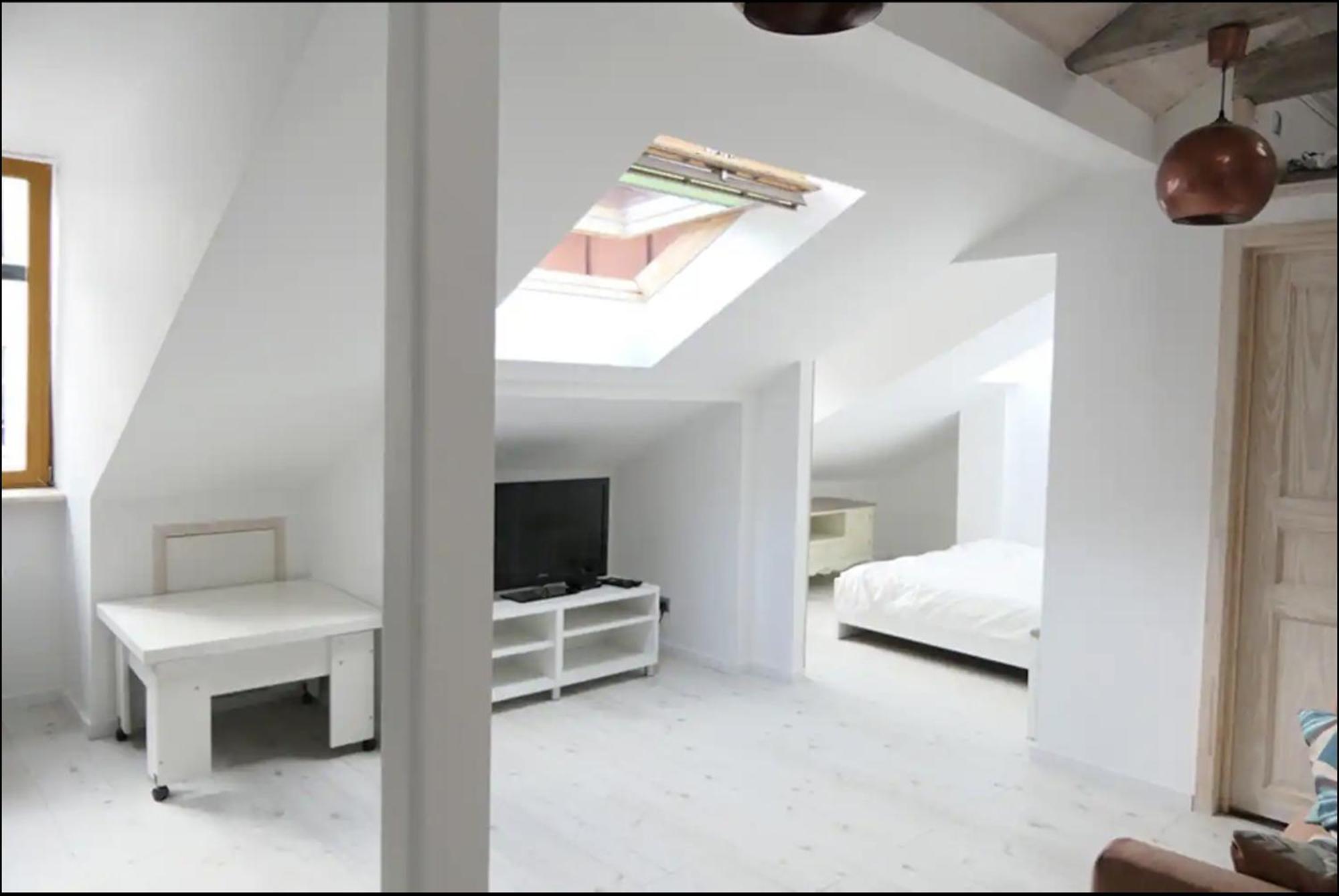 The Henhouse - A Modern Loft In The Very Center 公寓